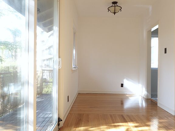 2nd image of 2254 N Cahuenga Blvd APT 12