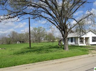 611 S Laurel Ave, Luling, TX 78648