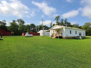 588 Cadiz Rd, Elizabethtown, IL 62931