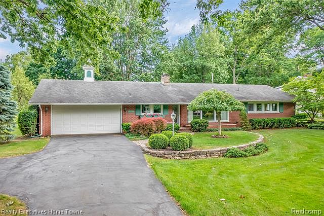 1st image of 3025 Waldheim Dr