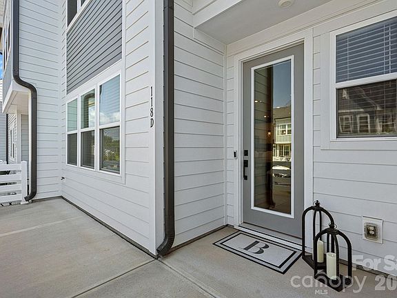 2nd image of 118 Berkeley Ave #D