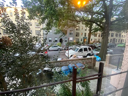 Rented by Voro New York | media 35