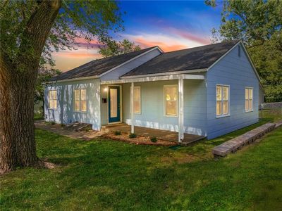 205 N Independence St, Pleasant Hill, MO, 64080
