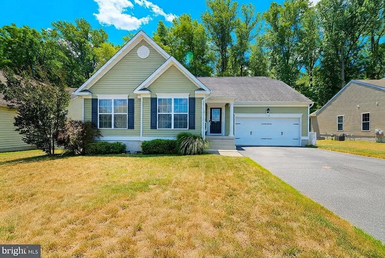 Breathtaking Home for Rent! 128 S High Meadow Dr Felton, DE 19943. Available Dec 1st! — Photo 2