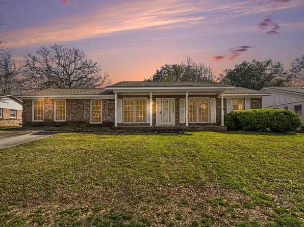 123 Saint Marks Dr, Goose Creek, SC 29445