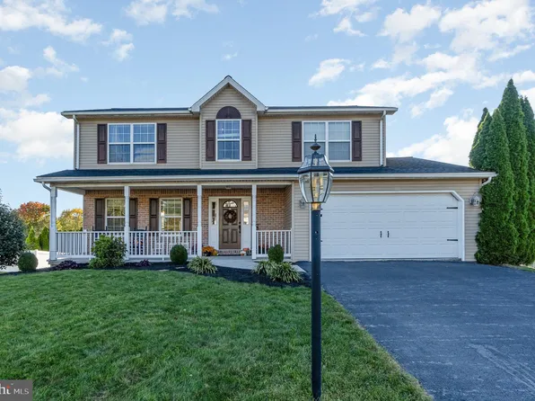 147 Martel Cir, Dillsburg, PA 17019