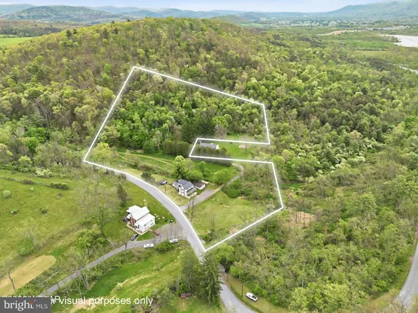 848 Hunter Run Rd, Howard, PA 16841