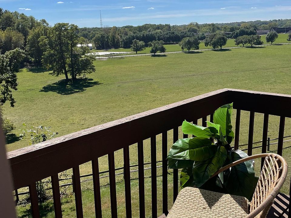 1st image of 620 Senn Dr #3