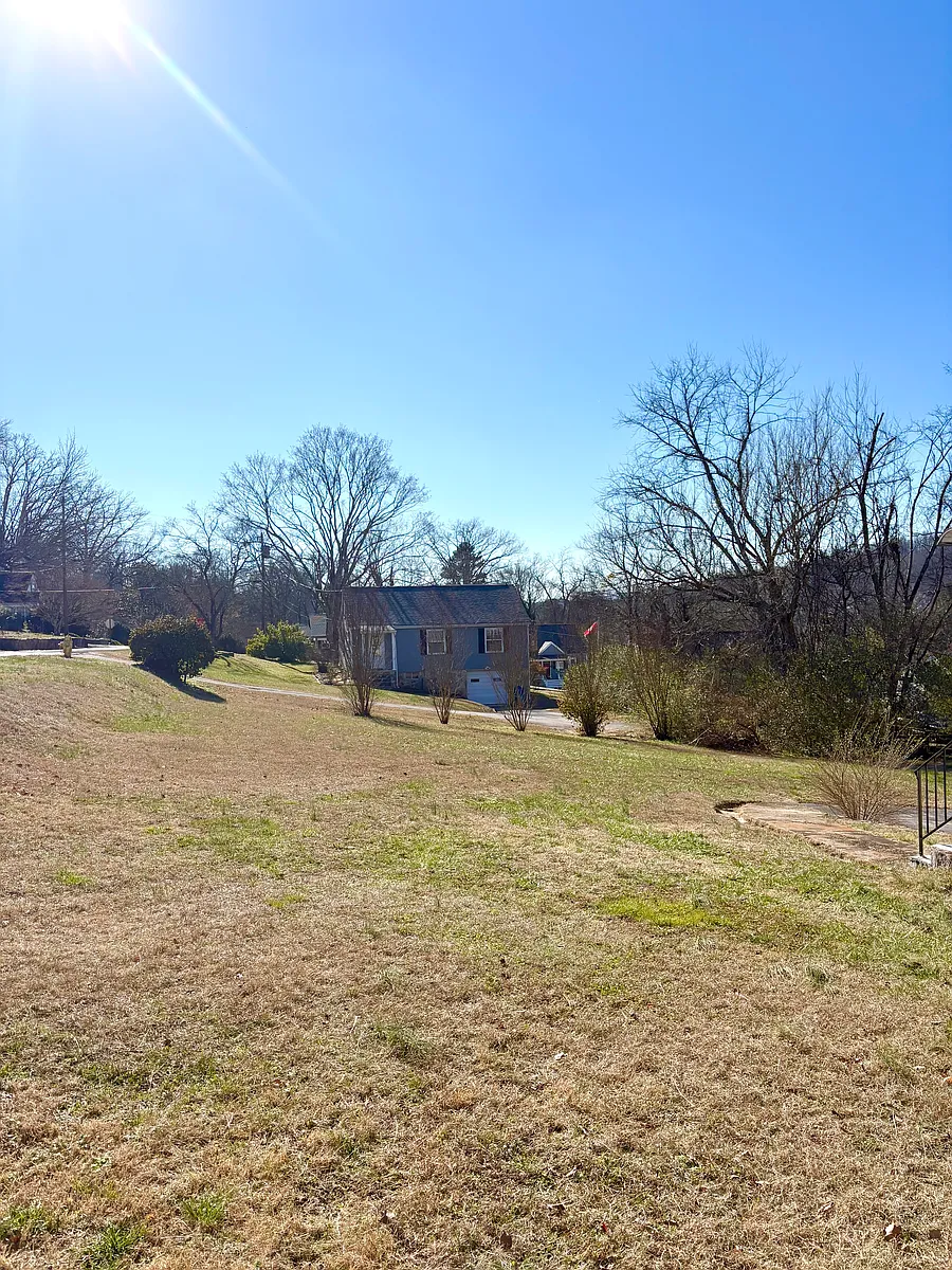 Building Photo - 20 E Daytona Dr