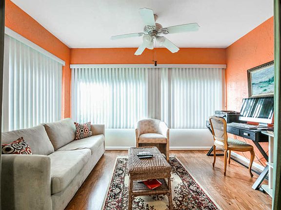 3rd image of 5193 Lakefront Blvd APT B