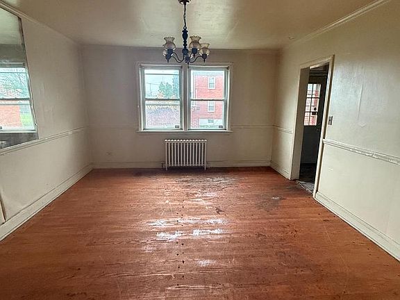 4th image of 3496 Dolfield Ave