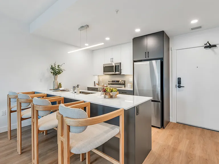 235 Wallace St — Photo 24