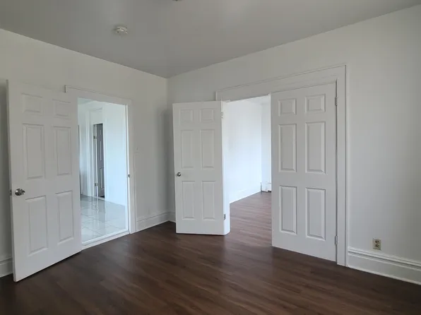 297 Griffith Street image 10 of 13