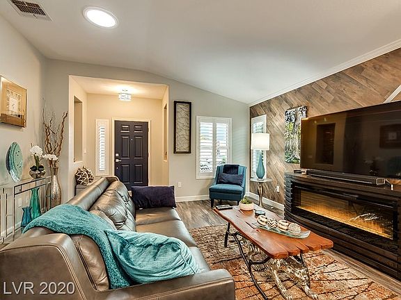 4th image of 482 Carmel Mesa Dr