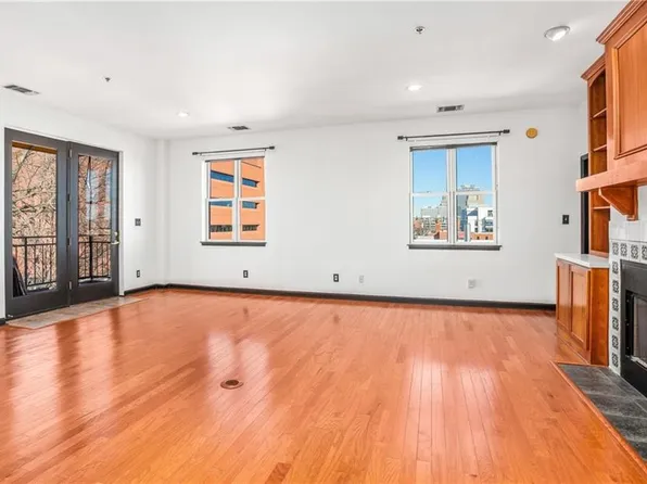 851 W 4th St Unit 21, Winston Salem, NC 27101