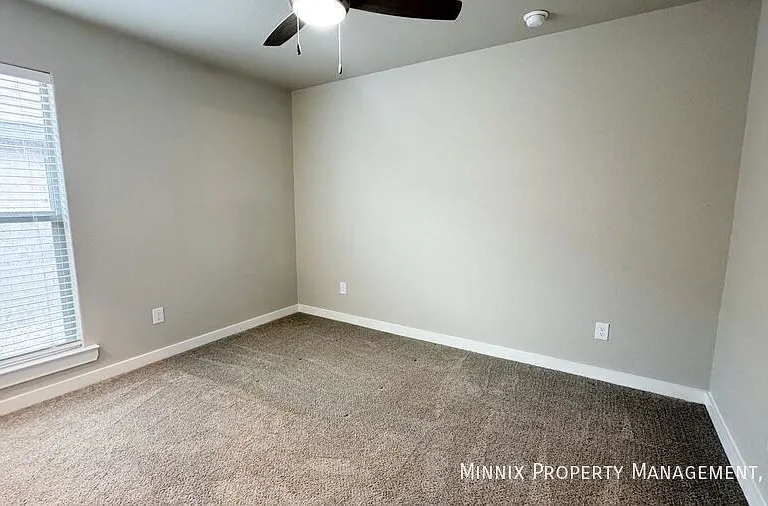 3219 Abbeville Ave — Photo 17