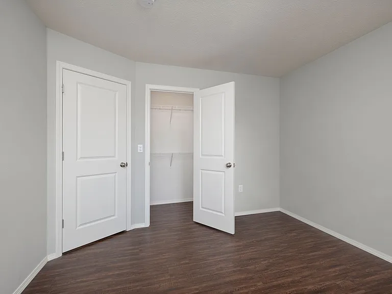 331A W Summit St — Photo 21