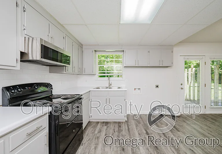 31 Indianwood Dr — Photo 11