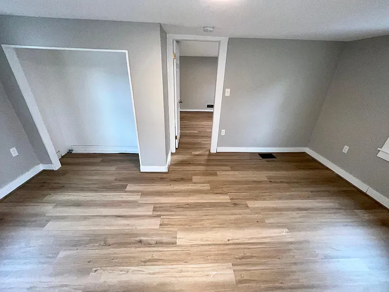 40 Campbell St — Photo 13
