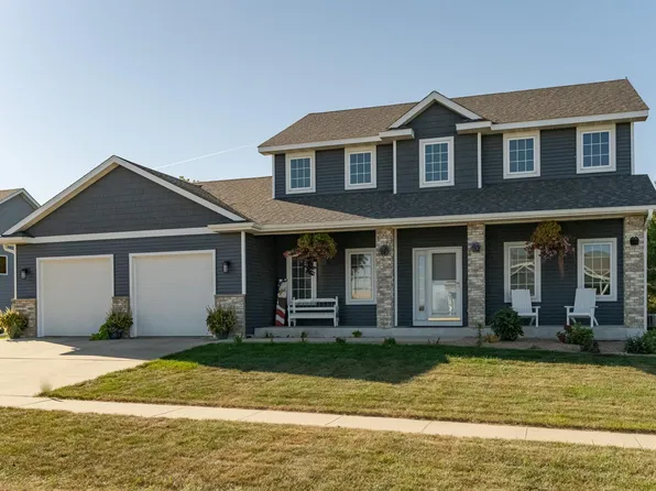 1215 5th St NW, Dodge Center, MN 55927
