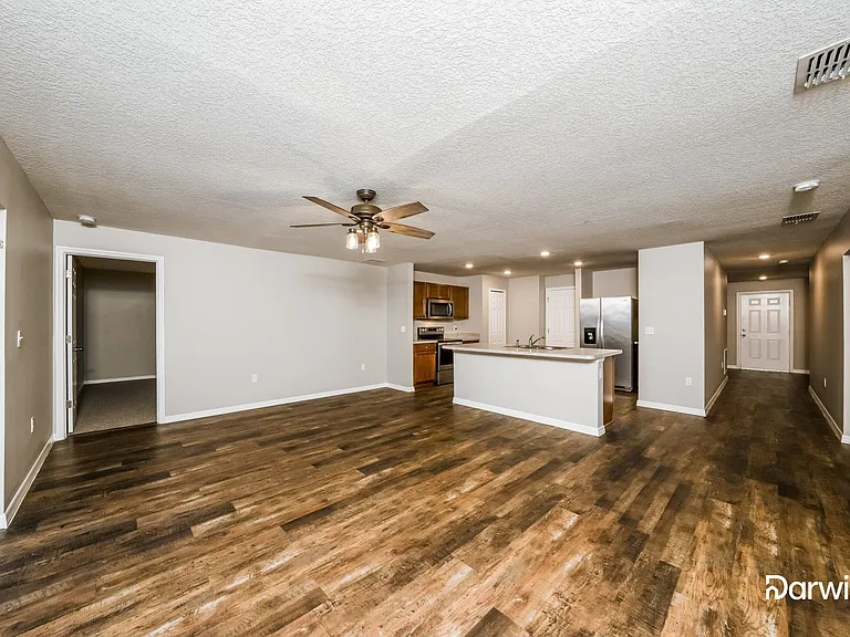 1551 SE Coply St — Photo 4