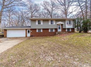 5906 N Tampico Dr, Peoria, IL