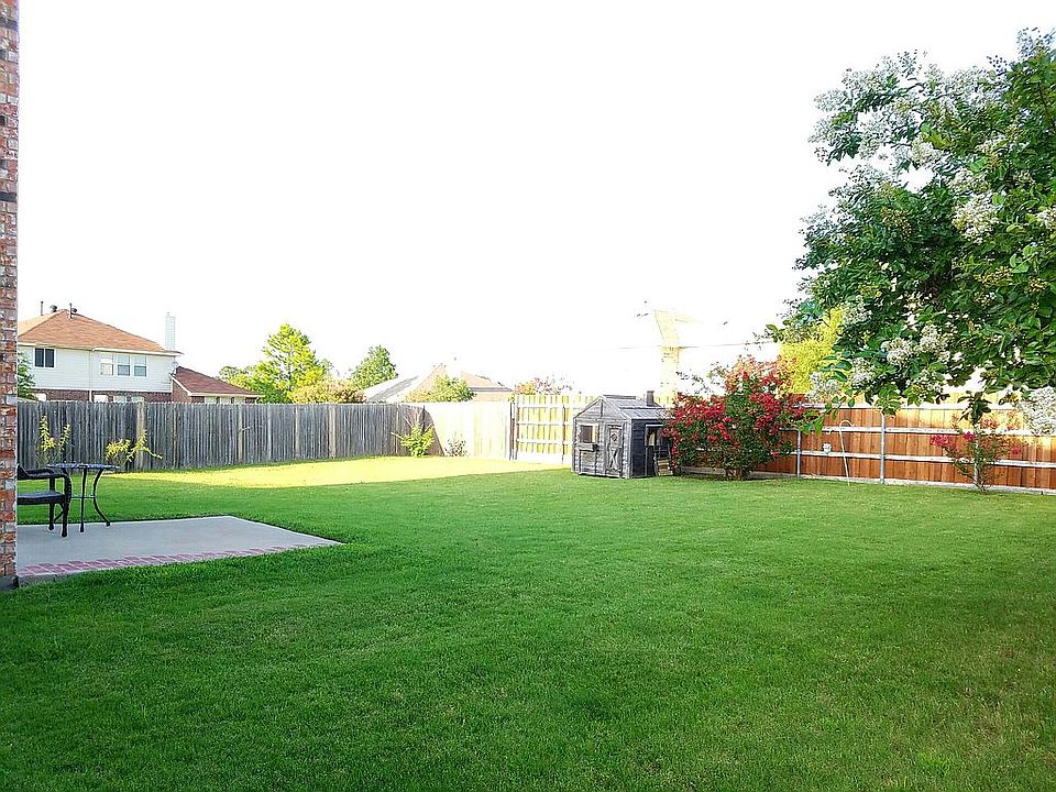 2nd image of 1014 Hanover Dr