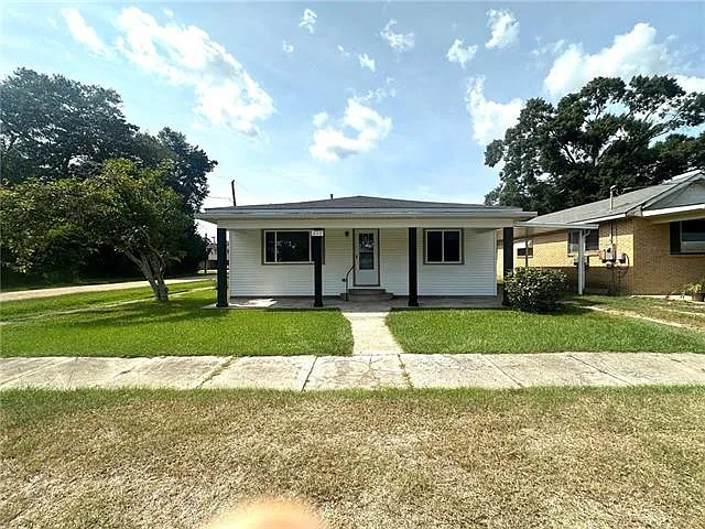 2 bed, 2.0 bath, 1412 sqft, $1,300 — Photo 2
