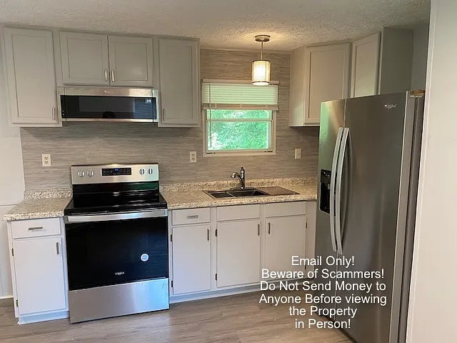 2 bed, 900 sqft, $1,210 — Photo 3