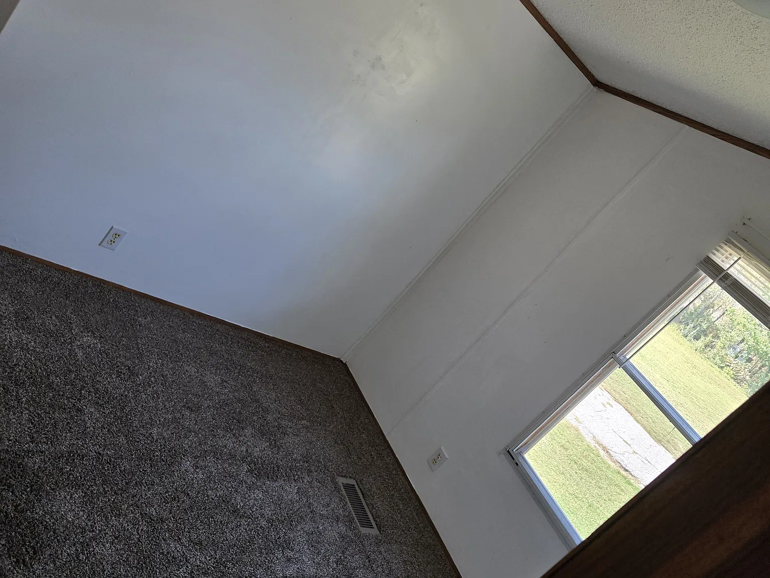 3 bed, 1000 sqft, $850 — Photo 4