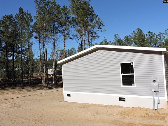 3rd image of 818 White Pond Rd