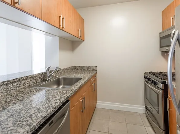 776 Sixth Avenue image 7 of 42