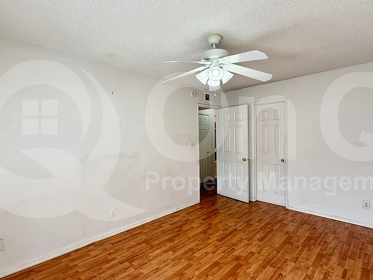 1828 W Tuckey Ln #11 — Photo 7