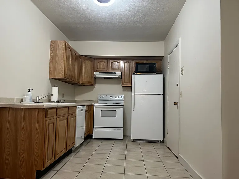1738 Beacon St #1 — Photo 7
