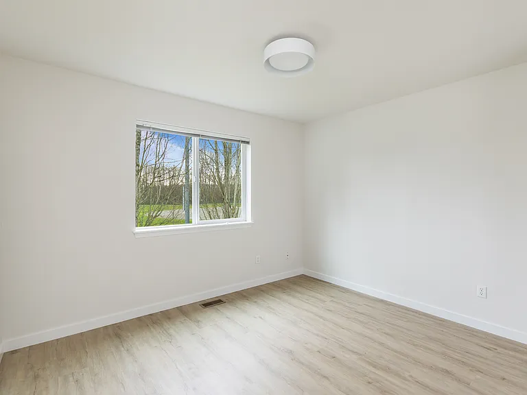 29th Street Ct E — Photo 11