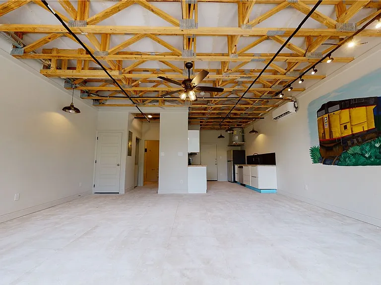 305 W 27th St #227 — Photo 8