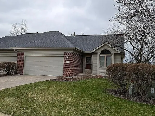 2037 N Terrace Ln NE, Grand Rapids, MI 49505