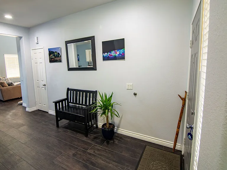 13411 Hawthorn Ave — Photo 5