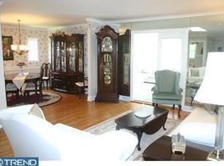 64 W Rambler Dr, Holland, PA