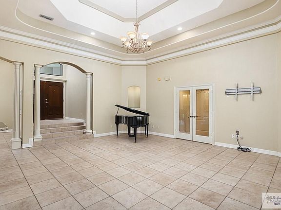 3rd image of 620 Rancho Escondido