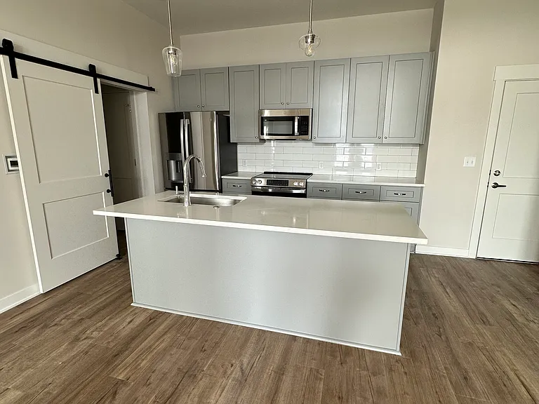1305 Plaza Ct #208 — Photo 2