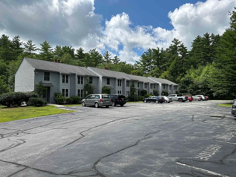 25 Charlonne St #3 — Photo 32