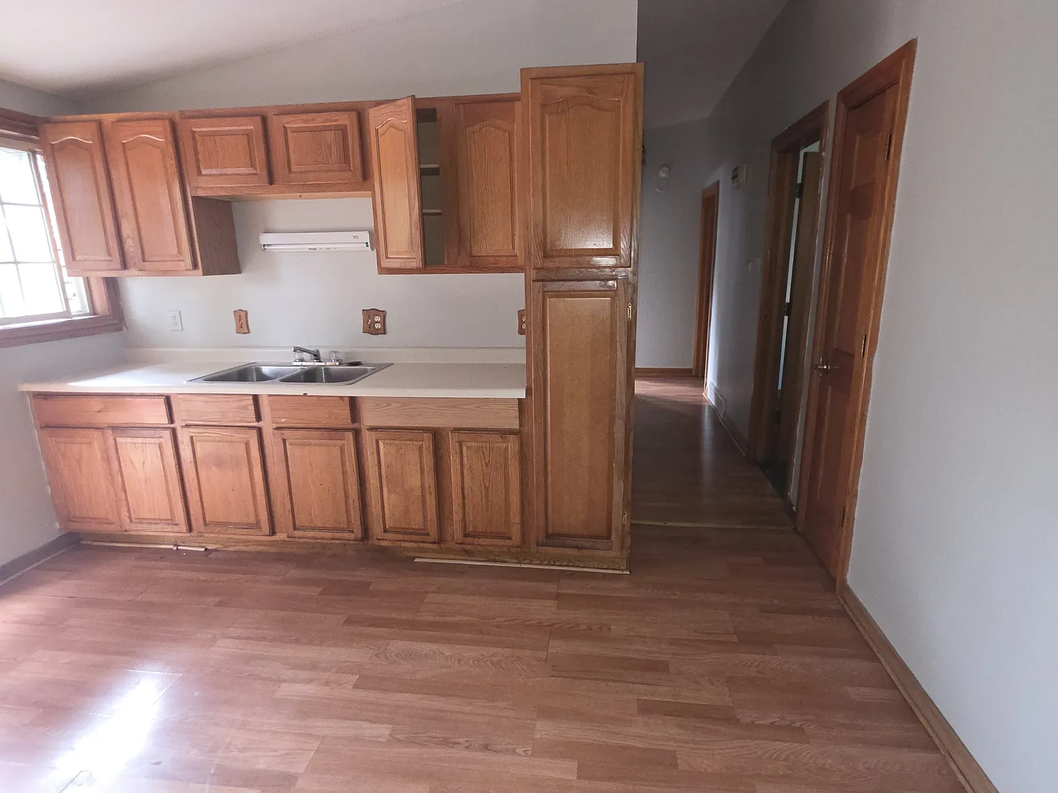 3 bed, 1064 sqft, $1,450 — Photo 4