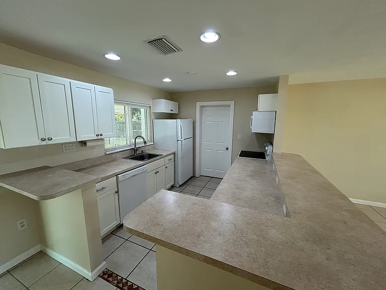 360 Glen Haven Dr — Photo 4