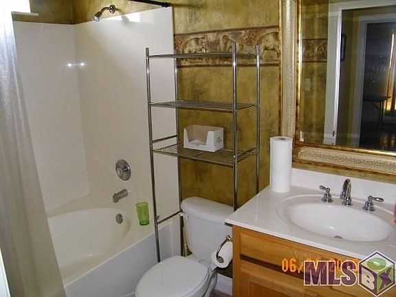 3rd image of 39483 Bradbury Ln