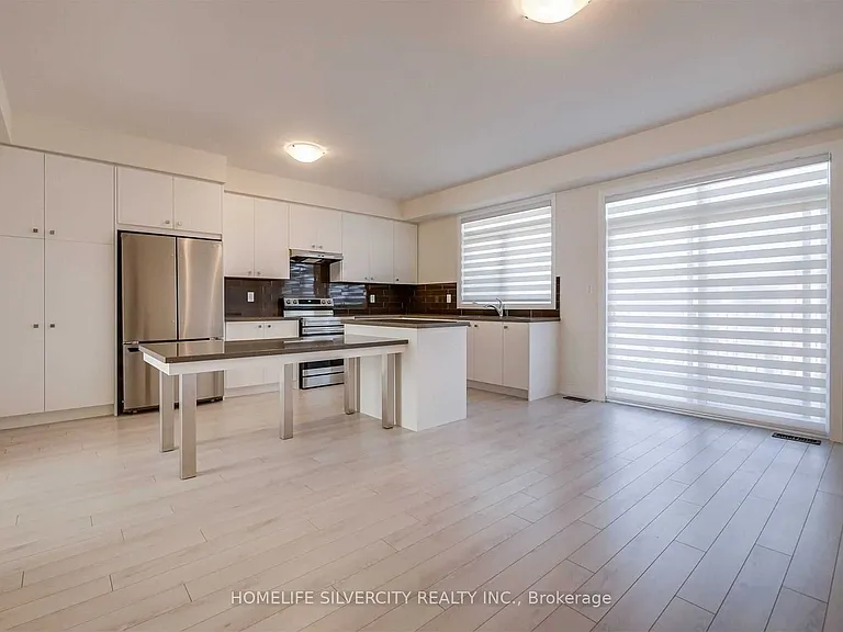 53 Ravenbury St — Photo 19