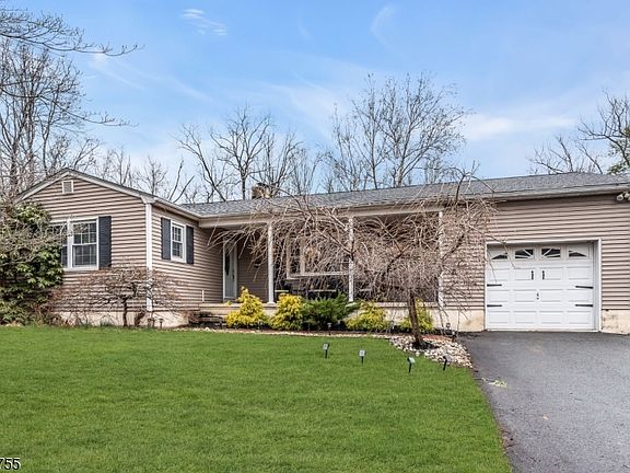 3rd image of 206 Pleasant Run Rd