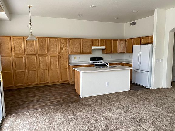 3rd image of 3901 E San Pedro Ave