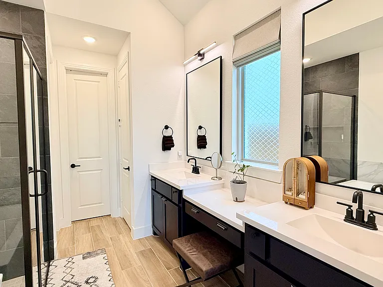 2433 Plumeria Ln — Photo 19