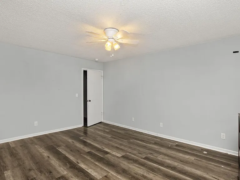 1009 Stonegate Dr #A — Photo 17